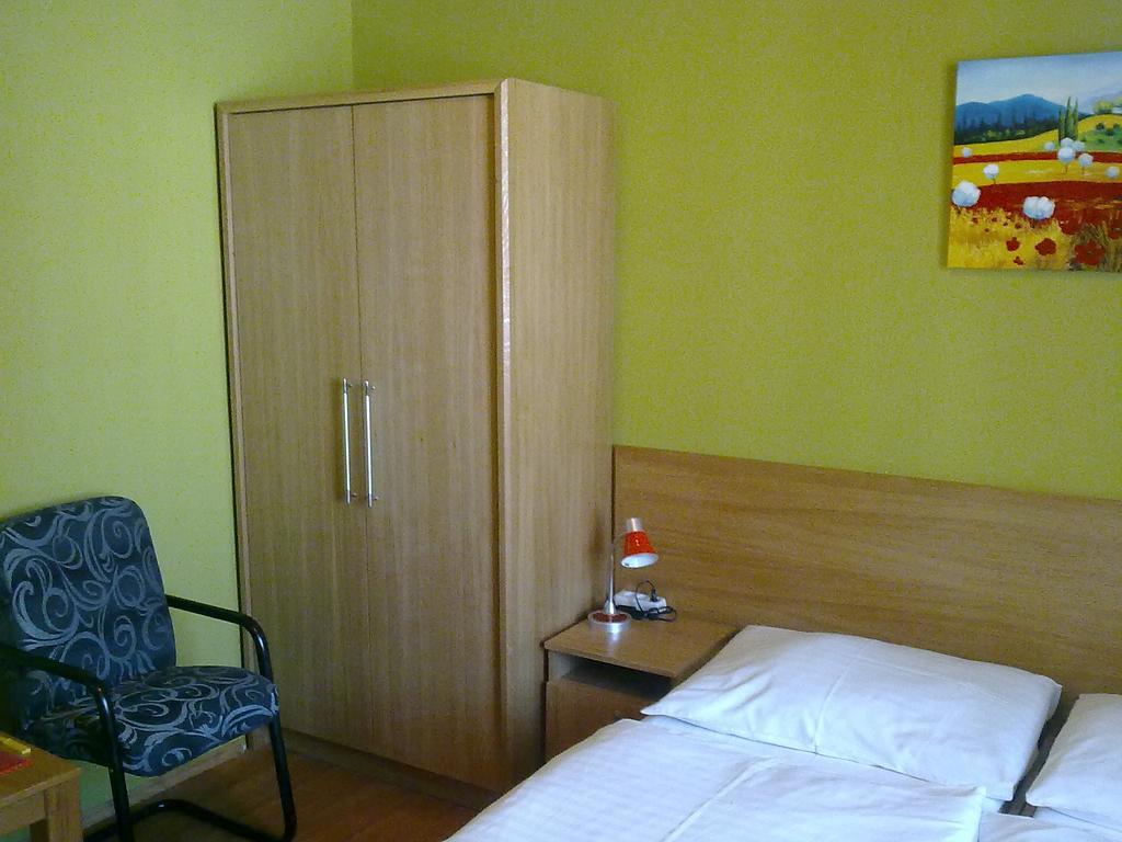 Pension Duel Ústí nad Labem Esterno foto